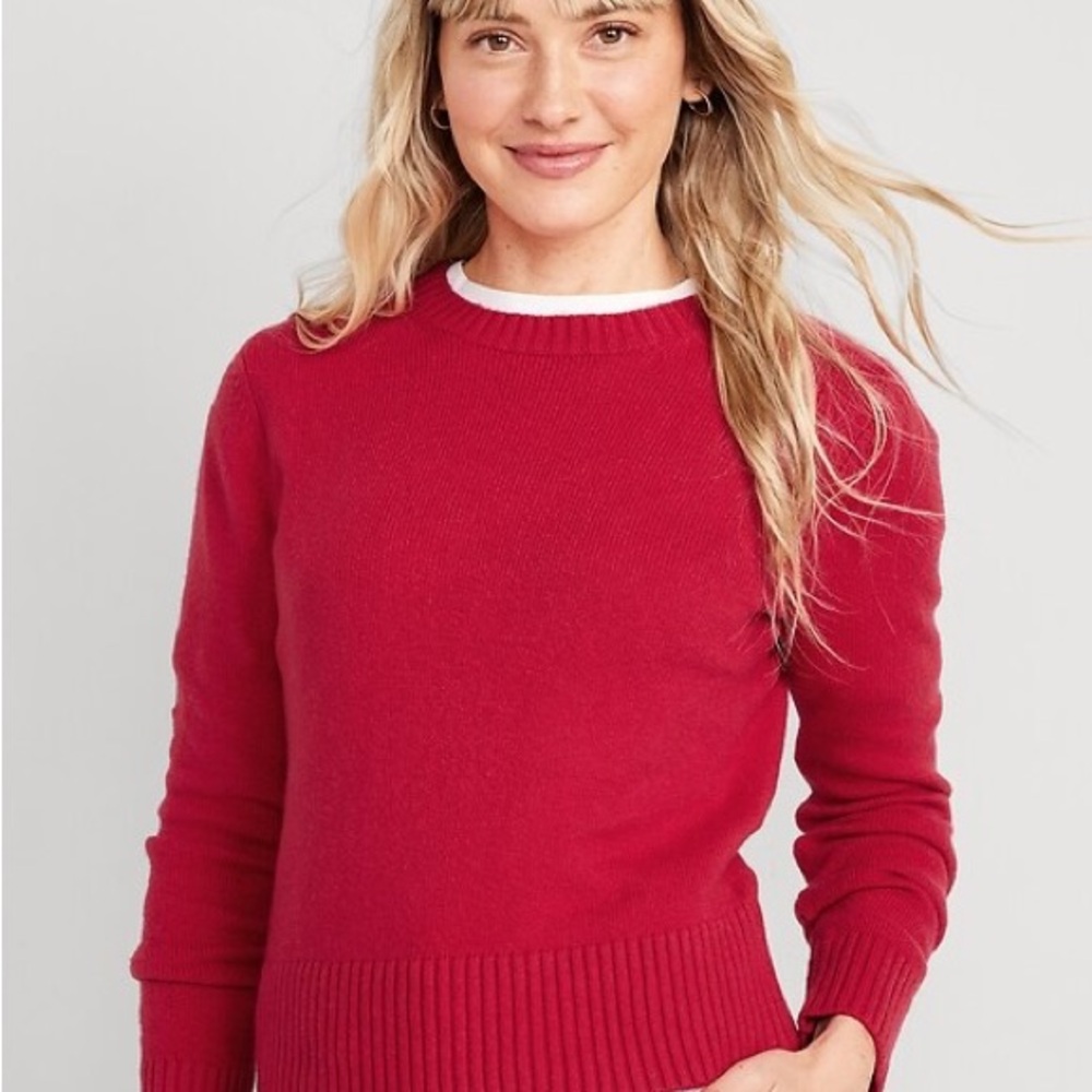Old Navy Women's Bold Red Crew Neck Sweater